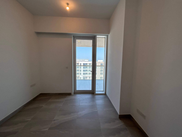 Beach Access / Brand New / Sea View / Balcony/Maid