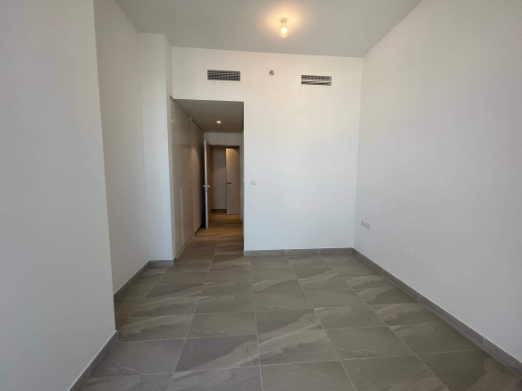 Beach Access / Brand New / Sea View / Balcony/Maid